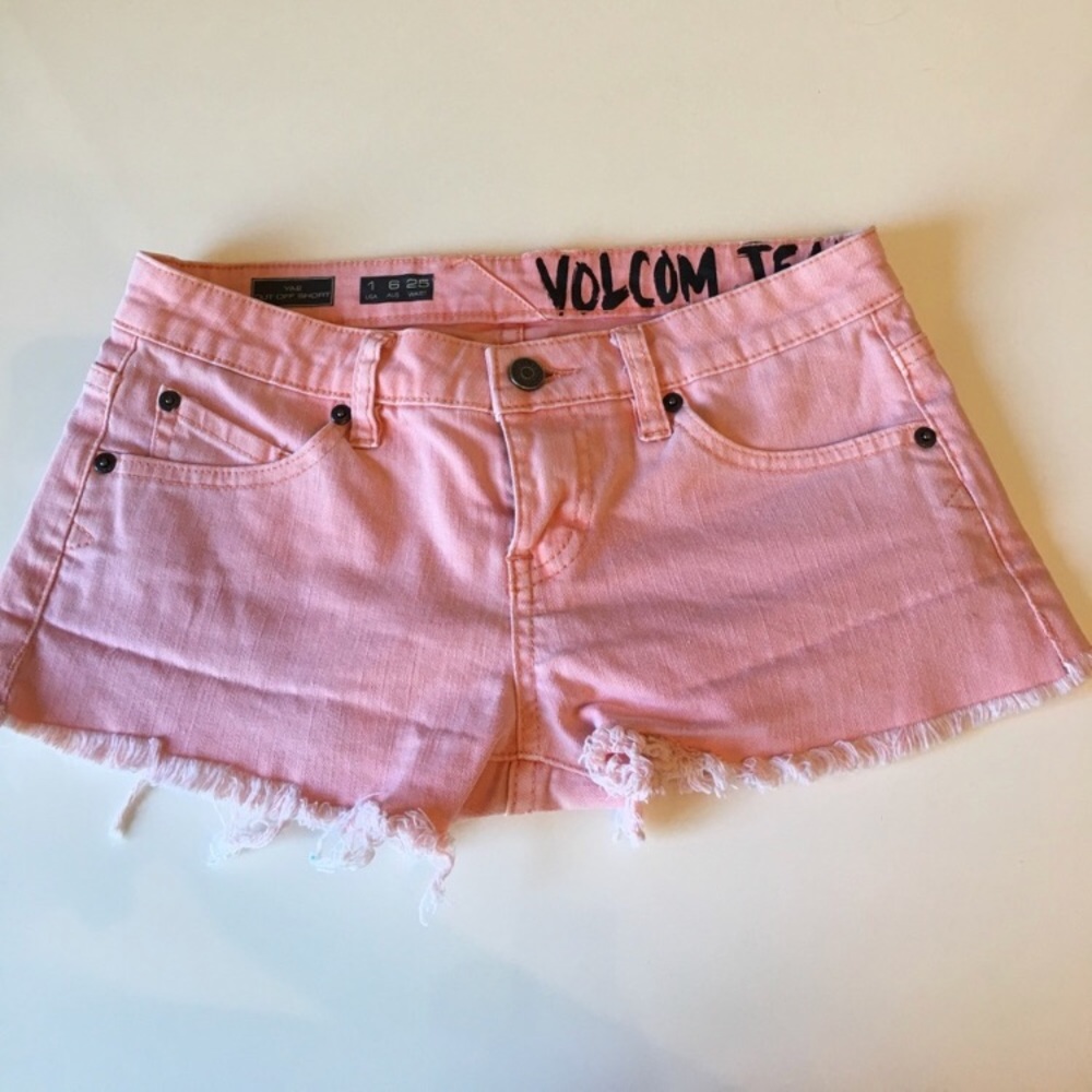 Cute peach Volcom cut off shorts size 1