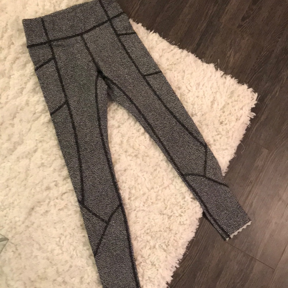 NWOT Lululemon bottoms