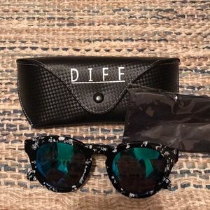 DIFF Sunglasses