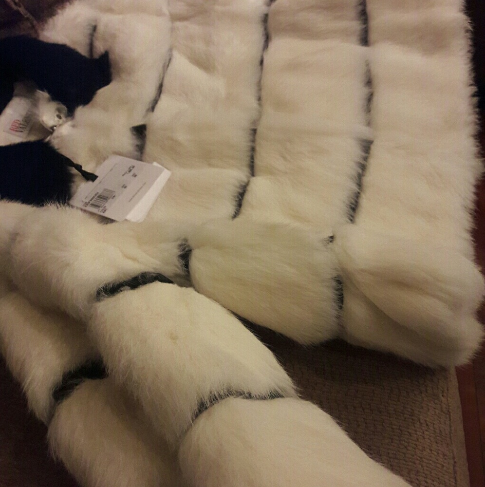 Red Valentino Rabbit Fur - Picture 2 of 3