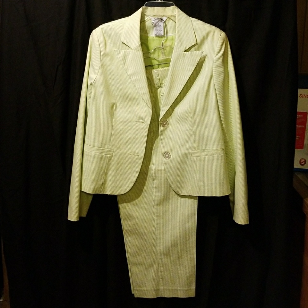 2-peice jacket and Capri pants
