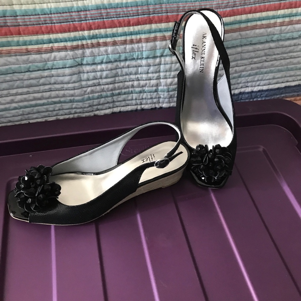 AK Anne Klein iflex shoes