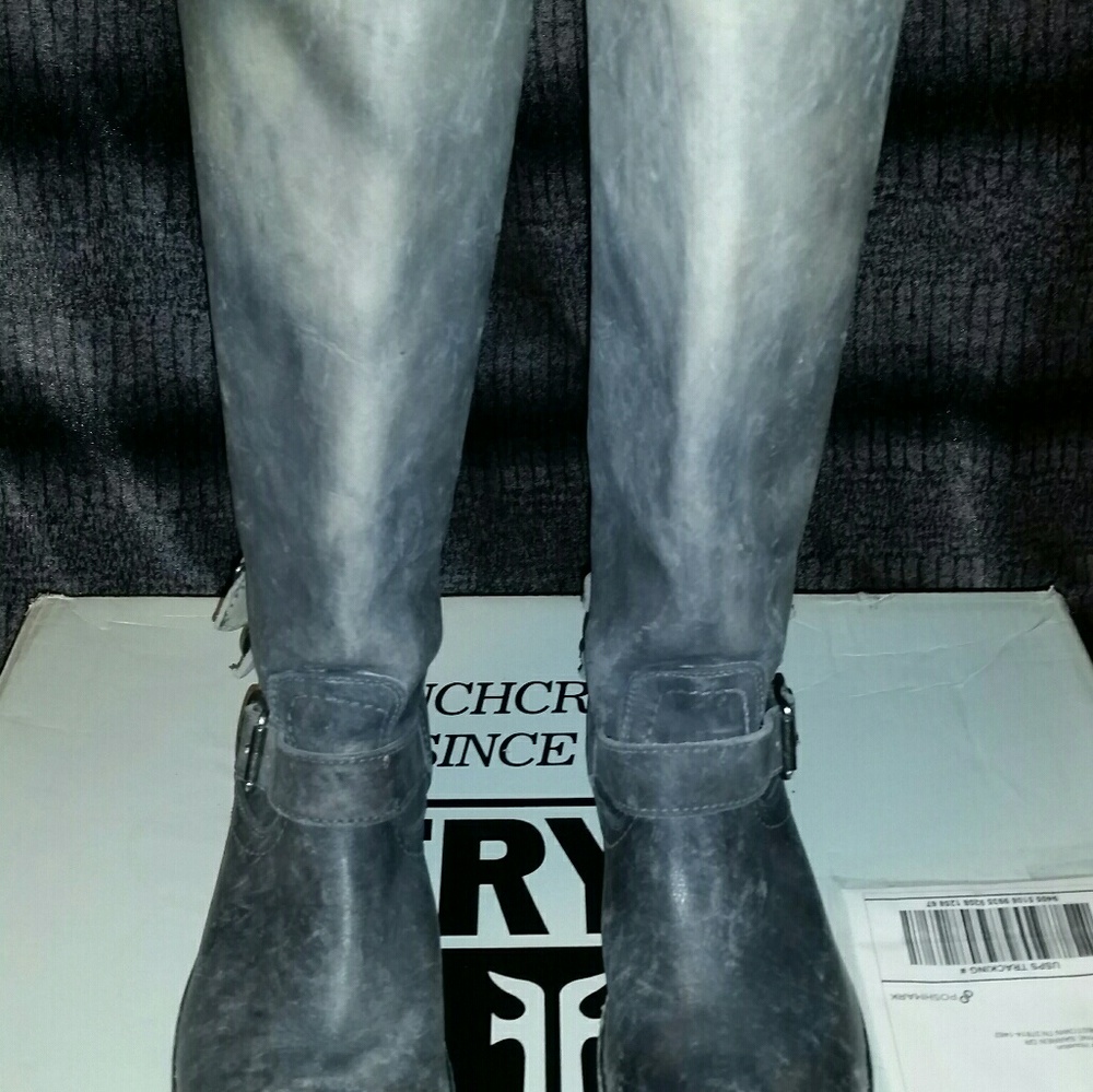 Frye Veronica Back Zip Boots, Stone