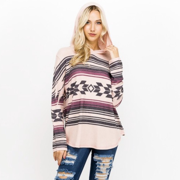 Aztec print hoodie - Picture 2 of 3