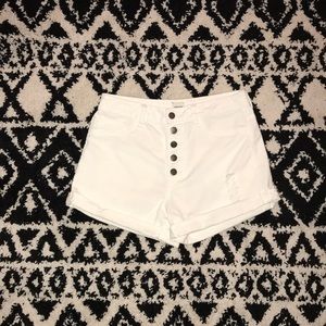 White High waist shorts