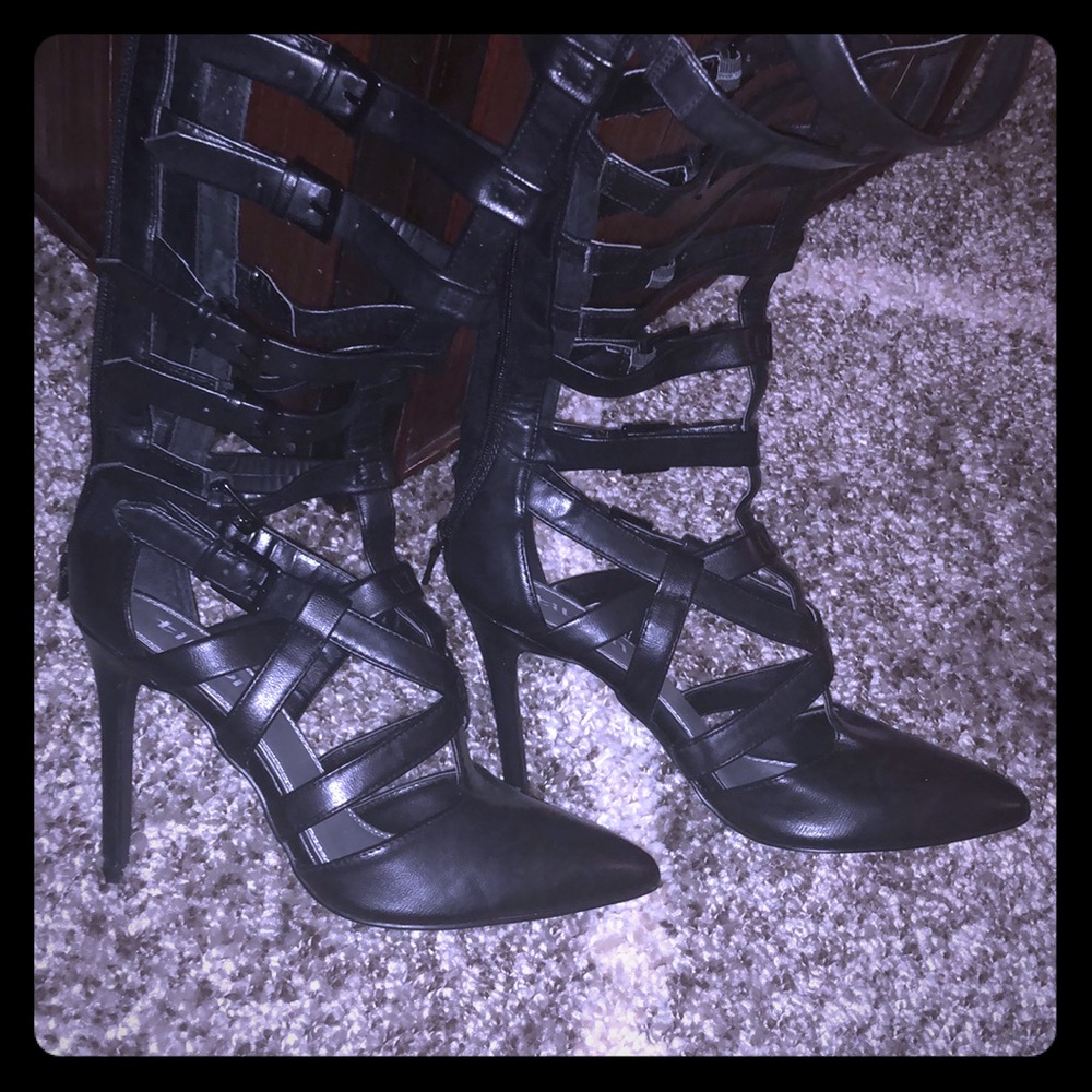 Boots super cute $40