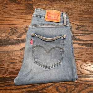 High Rise Skinny Fit Levis