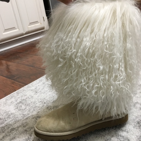Vintage Limited Edition Sheep Wool Uggs - Picture 3 of 7