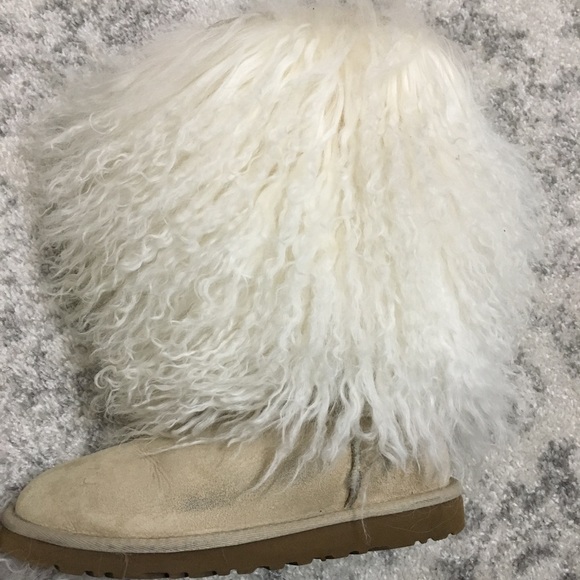 Vintage Limited Edition Sheep Wool Uggs - Picture 4 of 7