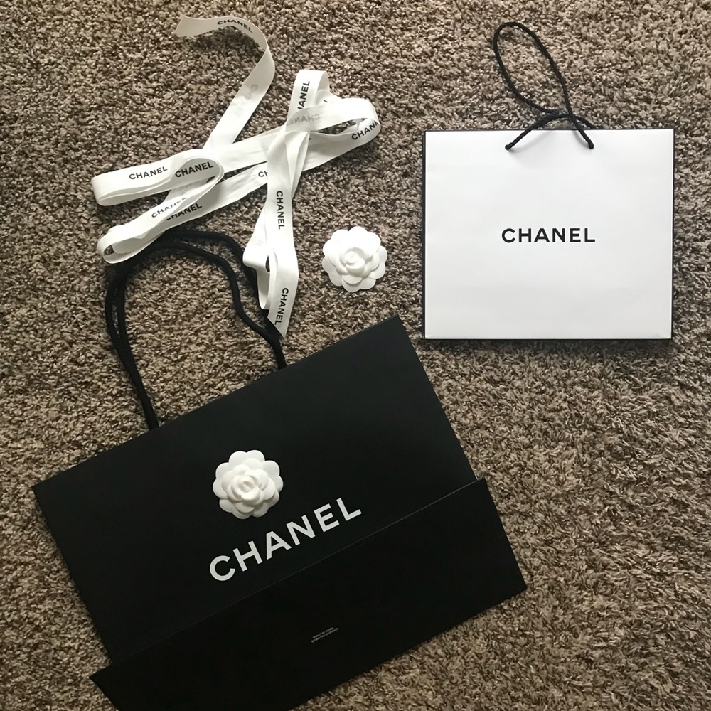 Chanel shopping bag