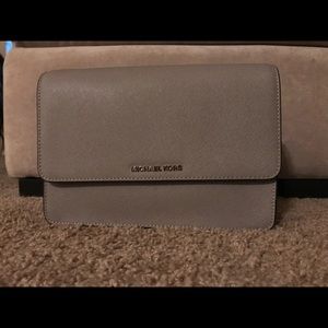 Michael Kors Daniela Crossbody
