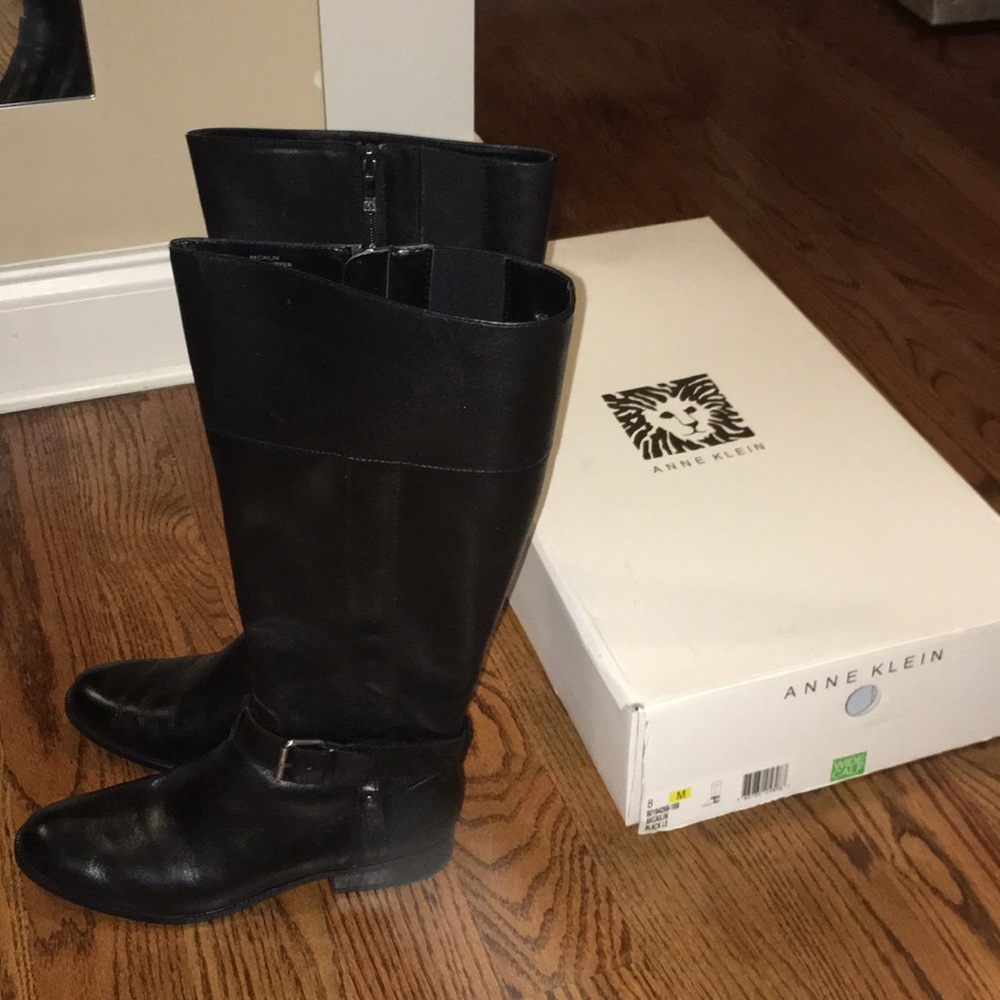 Black leather riding boots