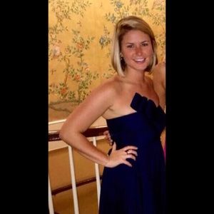 Meet your Posher, Elizabeth