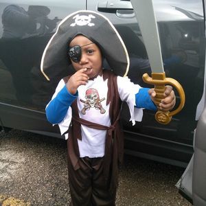 Meet your Posher, Roxanne