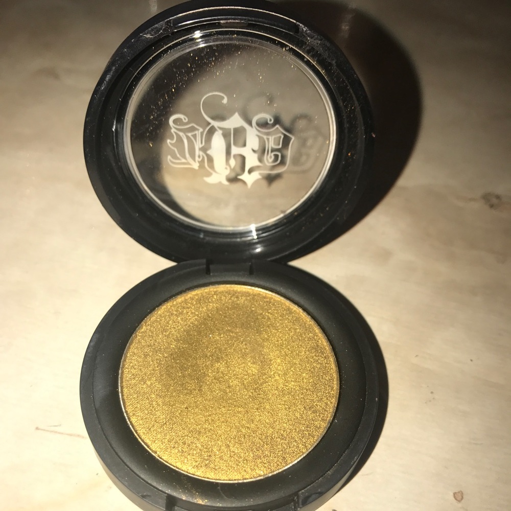 Kat von d metal crush eyeshadow "thrasher"