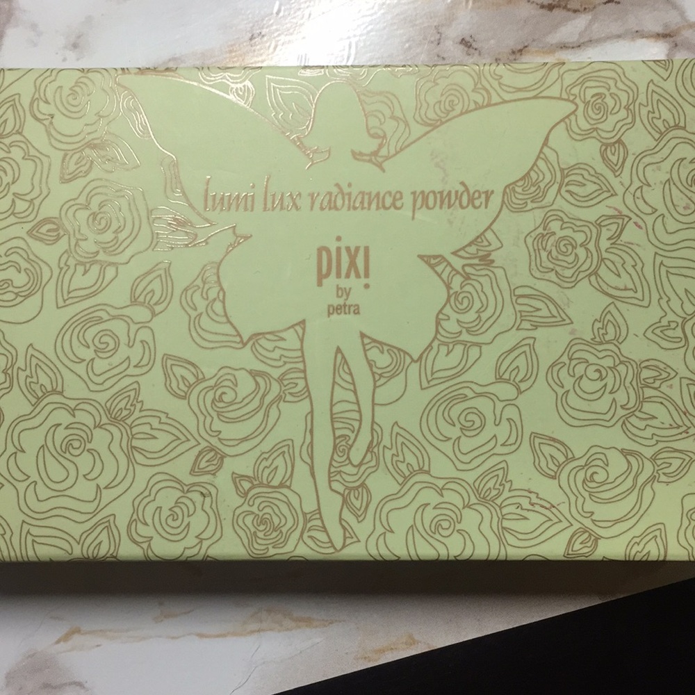Pixi by Petra Radiance Complexion Powder