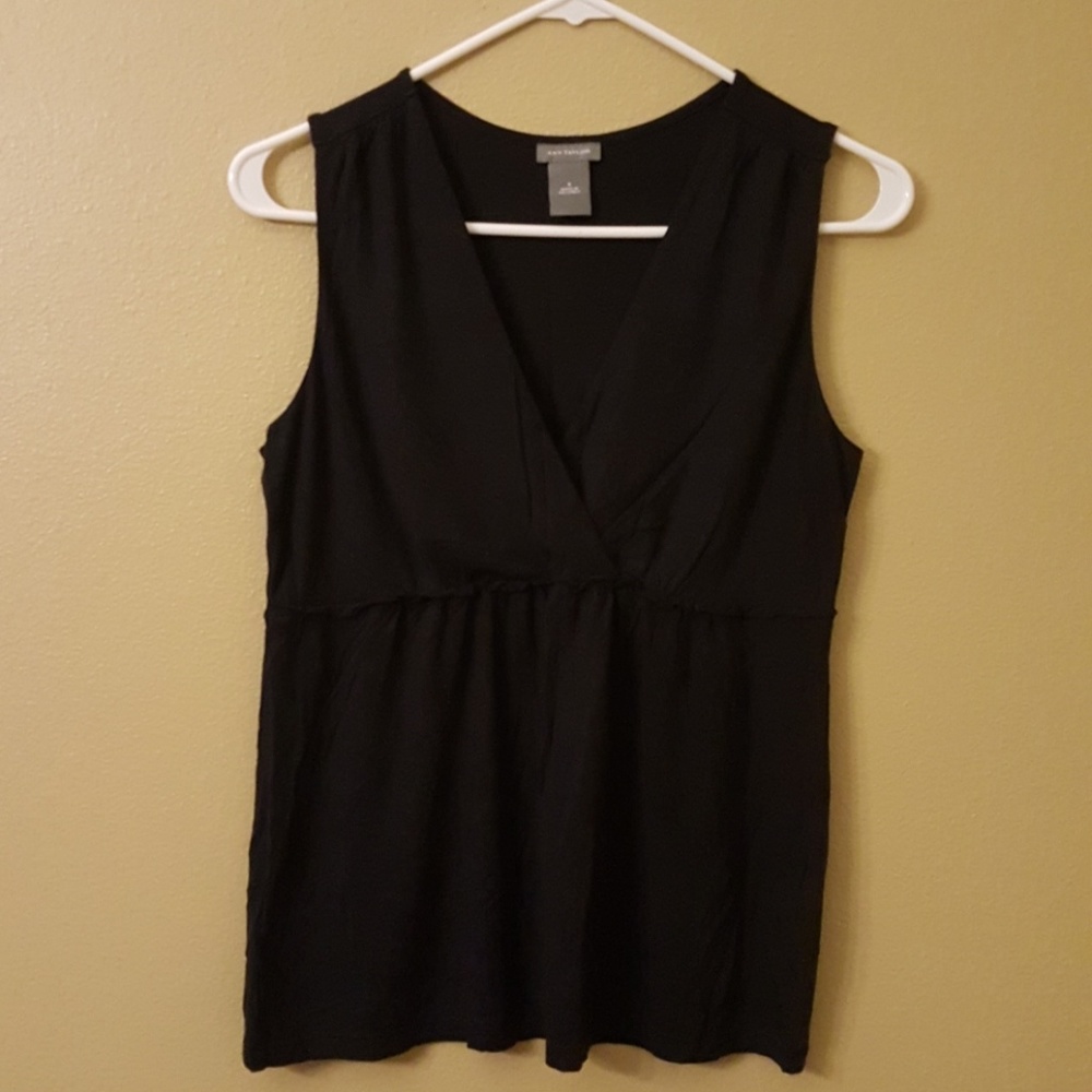 ✖SOLD✖ 3/$10 Ann Taylor Sleeveless blouse
