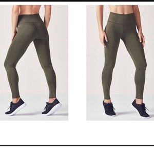 Olive Green Fabletics Cropped Leggings