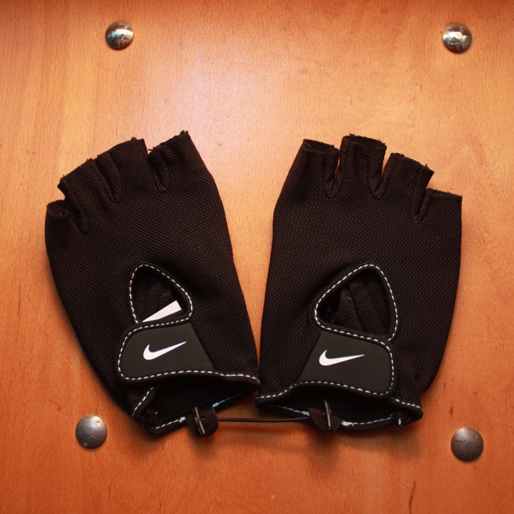 Nike Black Mesh Training Gloves