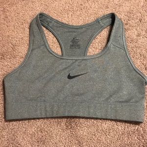 nike sports bra (s)
