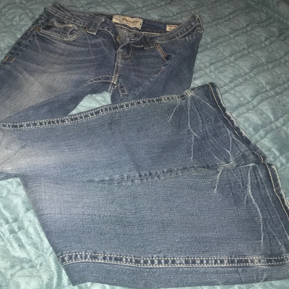 MEK boot cut jeans- distressed style - Picture 4 of 4