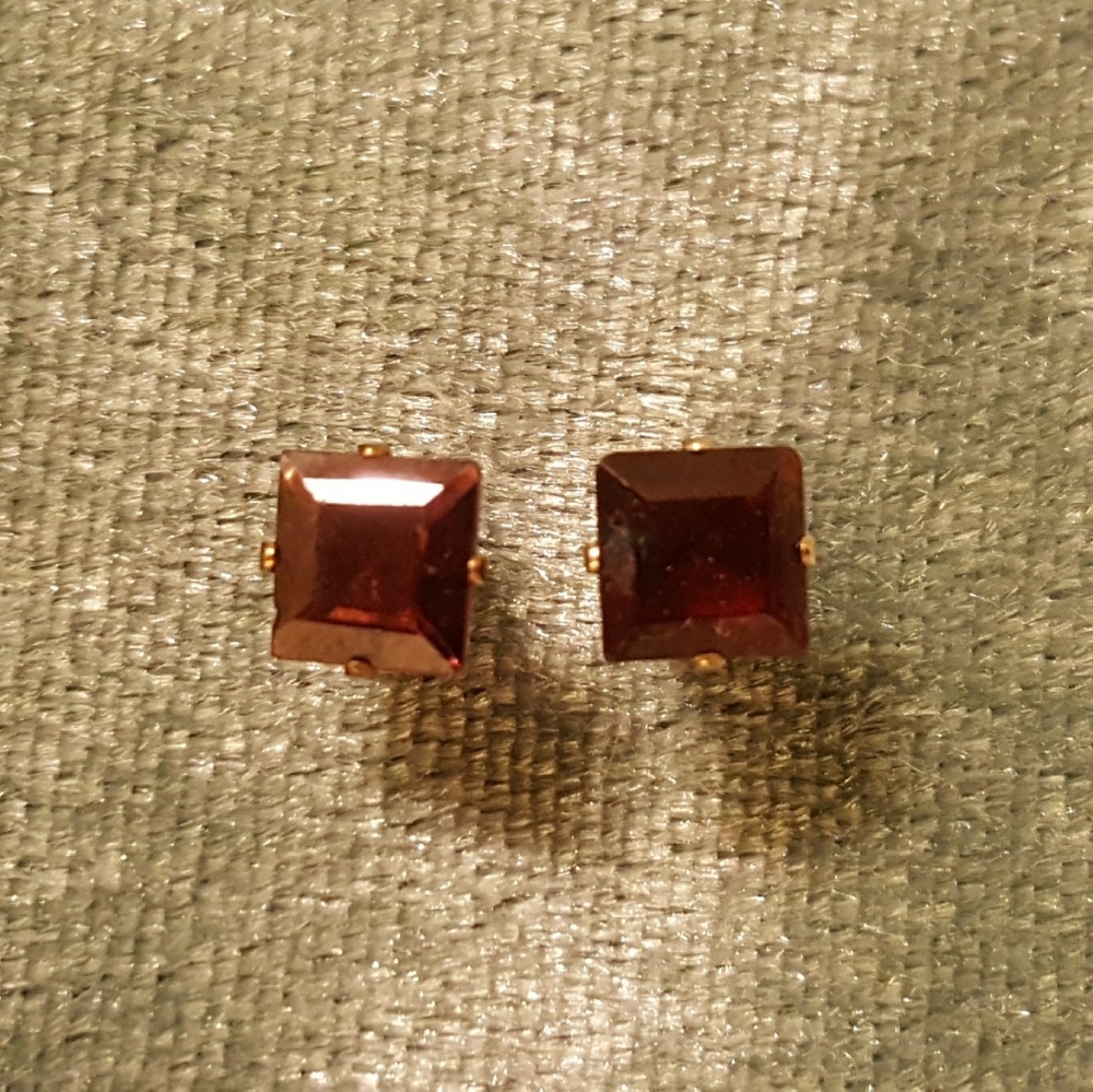 SOLD!!!! Garnet stud earrings, set in ss.925