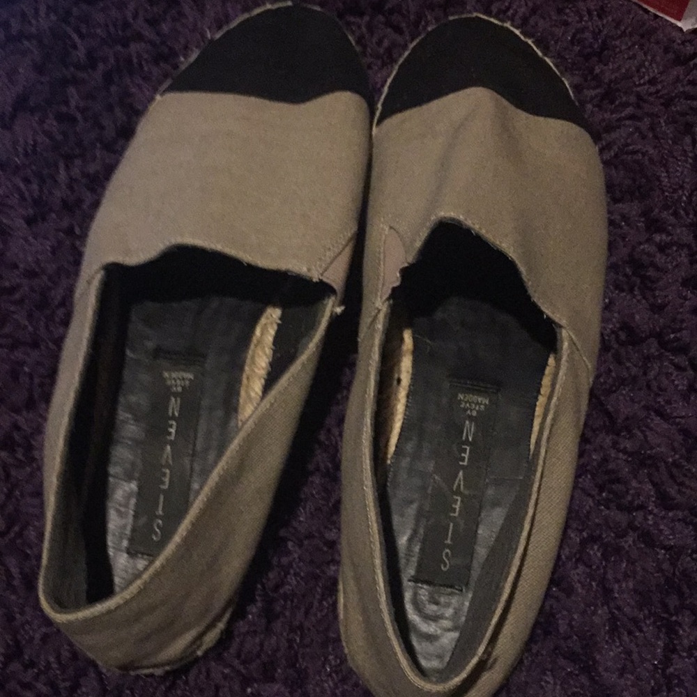 ⚜️ STEVE MADDEN FLATS ⚜️