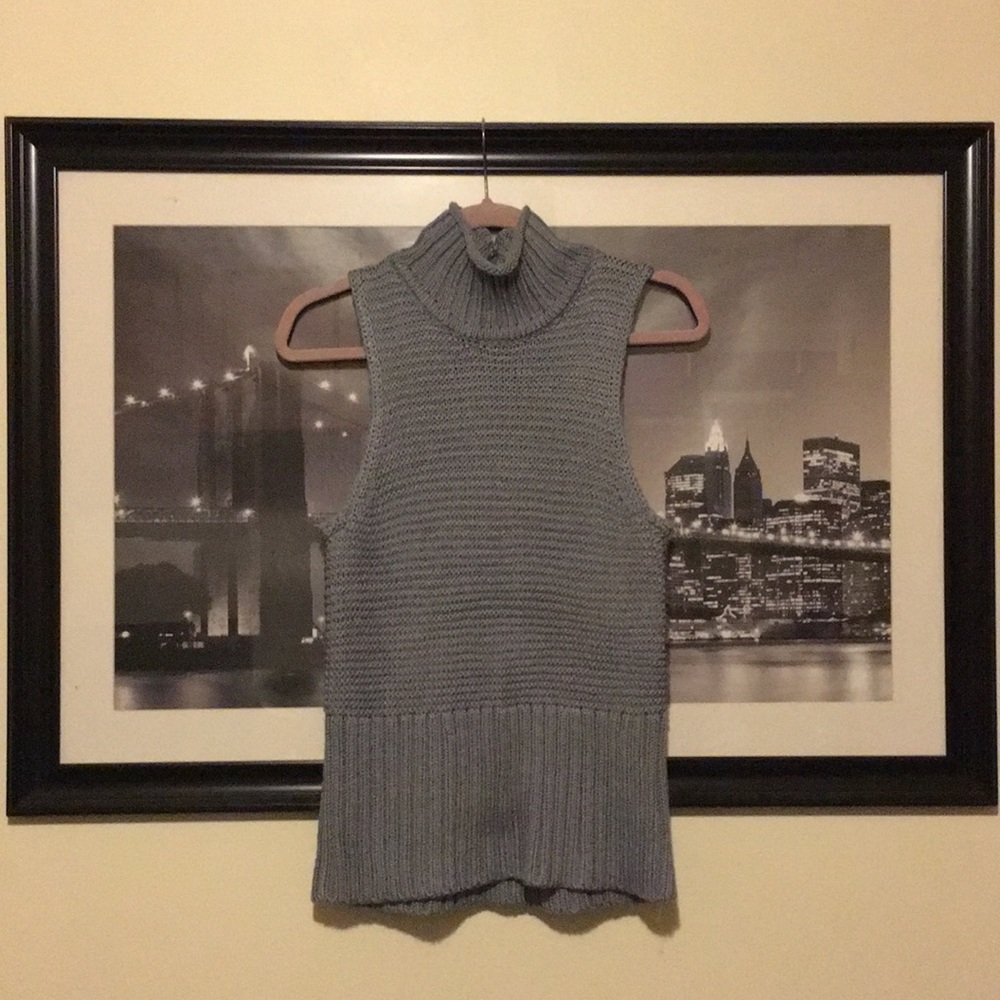 Knitted turtle neck tank top