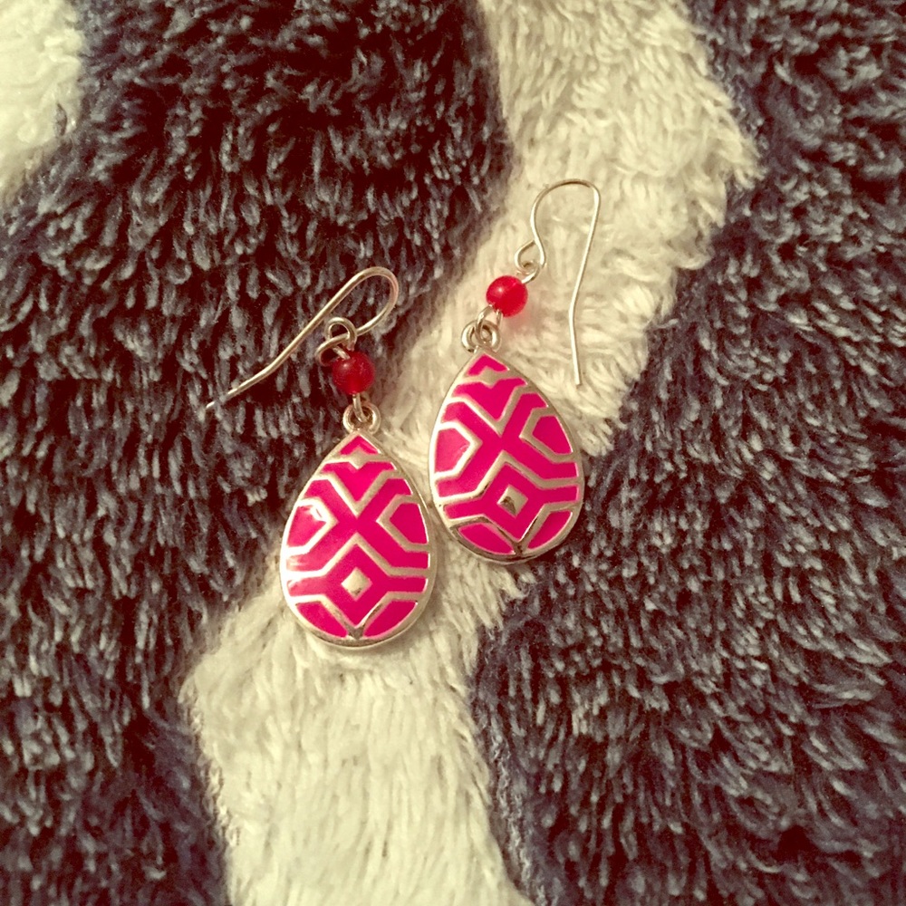 🍍Pink and Silver Small Teardrop Earrings
