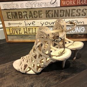 Women’s Vince Camuto heels