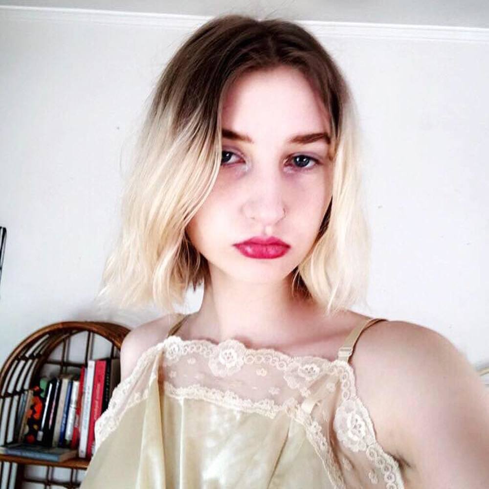 Meet your Posher, Av