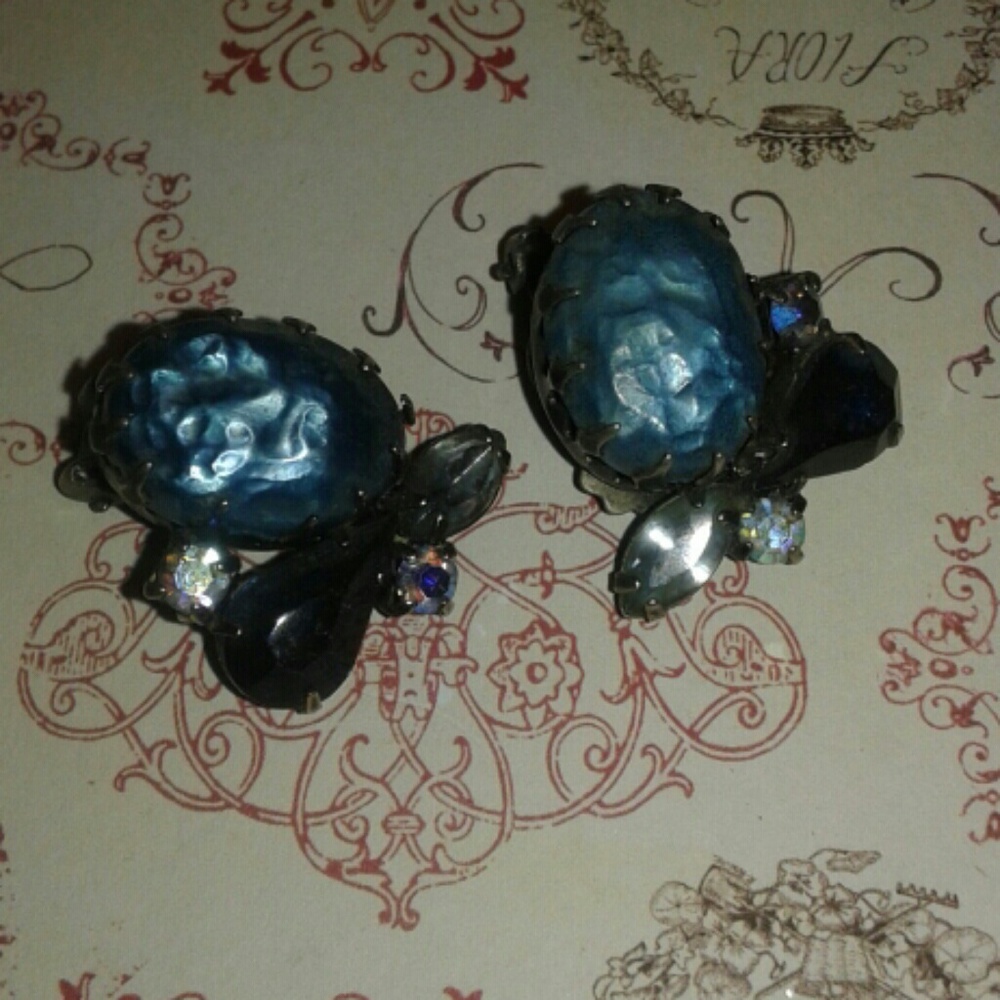 Vintage clip on earrings