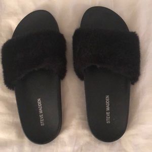 Steve Madden Black Fur Slides Size 8