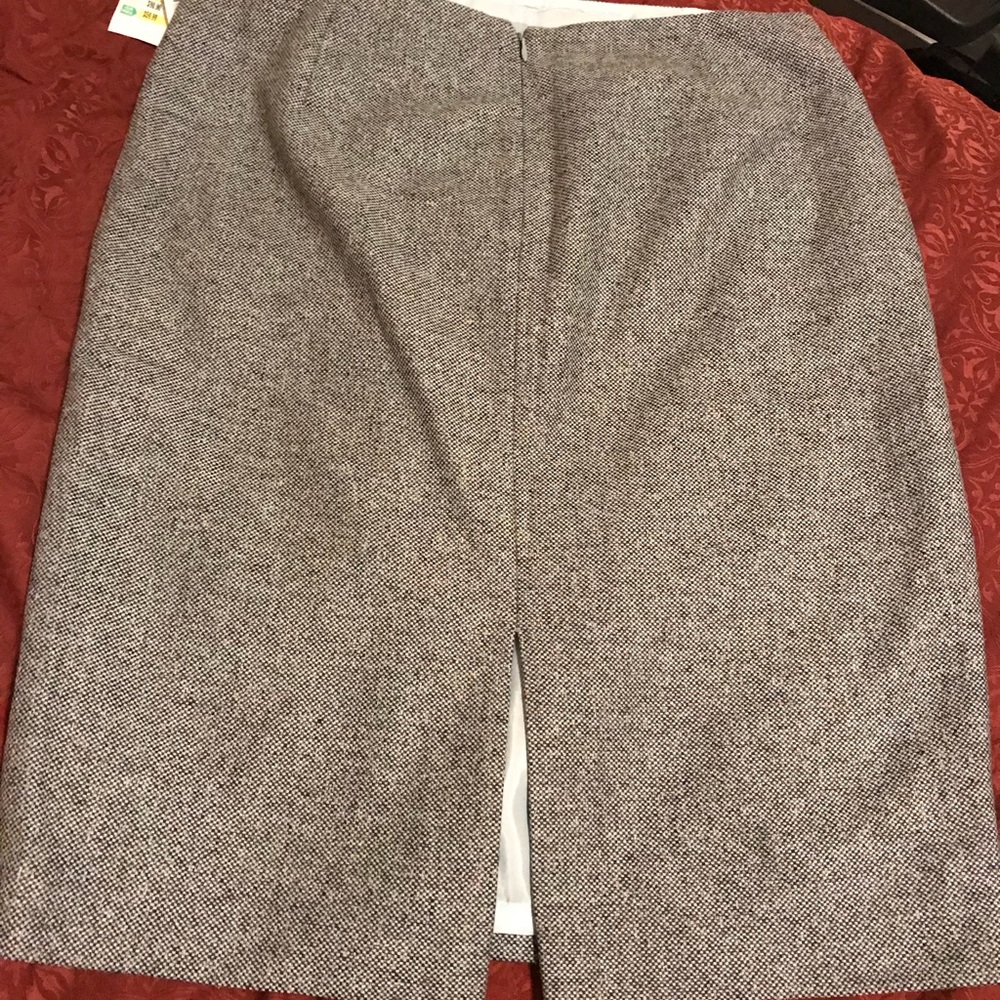 Grey skirt