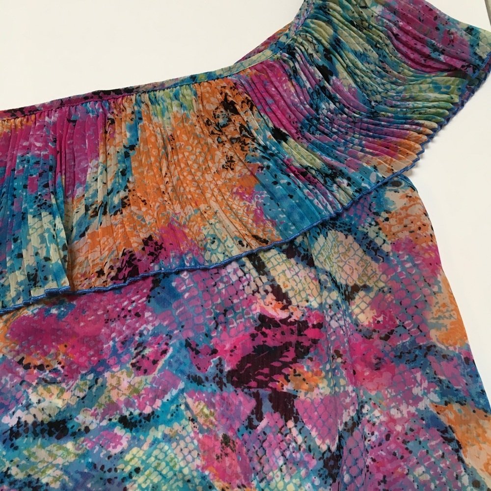 Colorful One Shoulder Ruffle Top - Picture 2 of 6