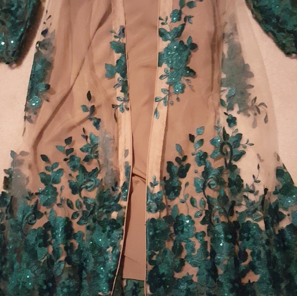 Tunic - Picture 7 of 8