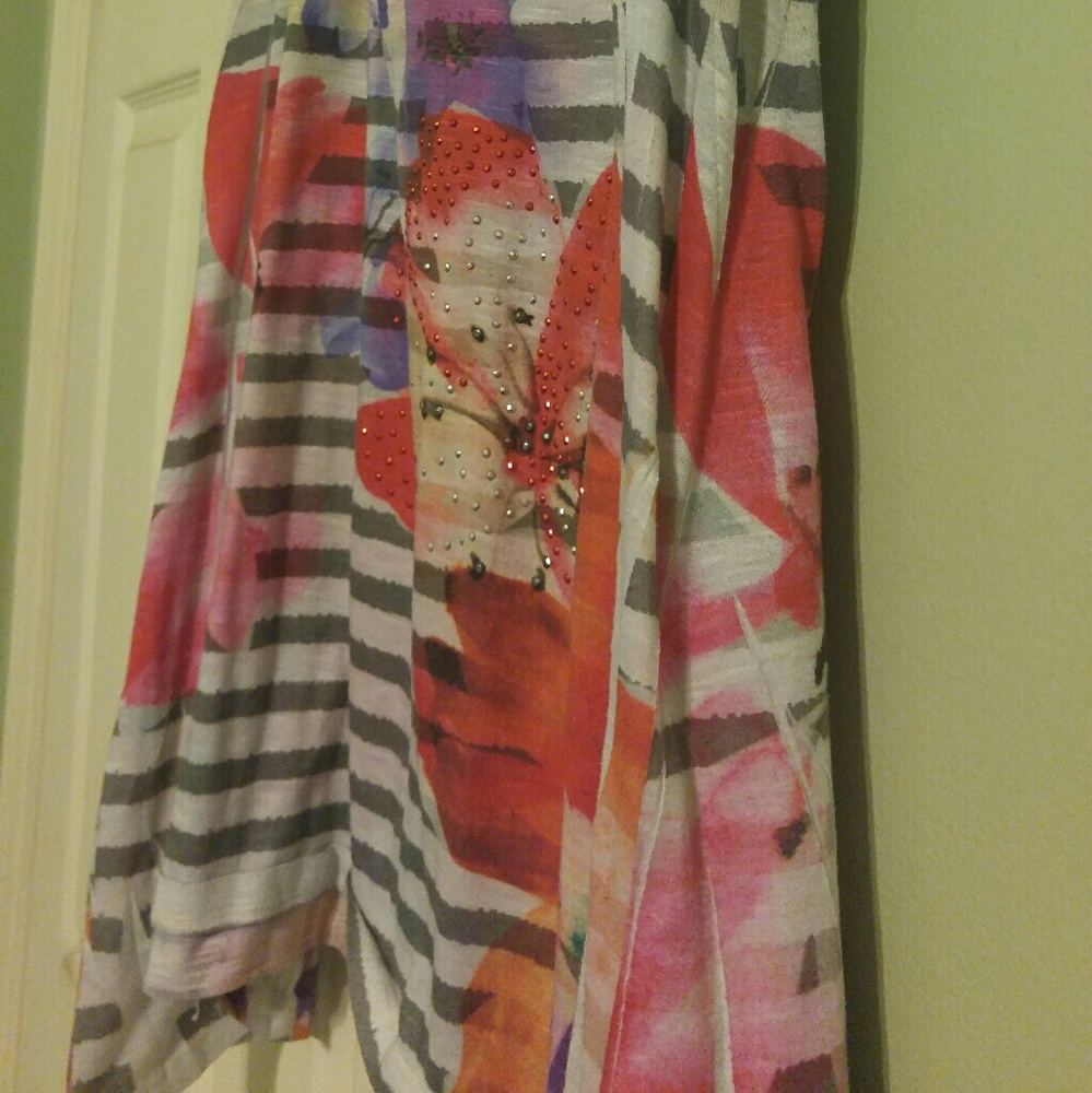 Plus Size Flattering Tank - Picture 4 of 6