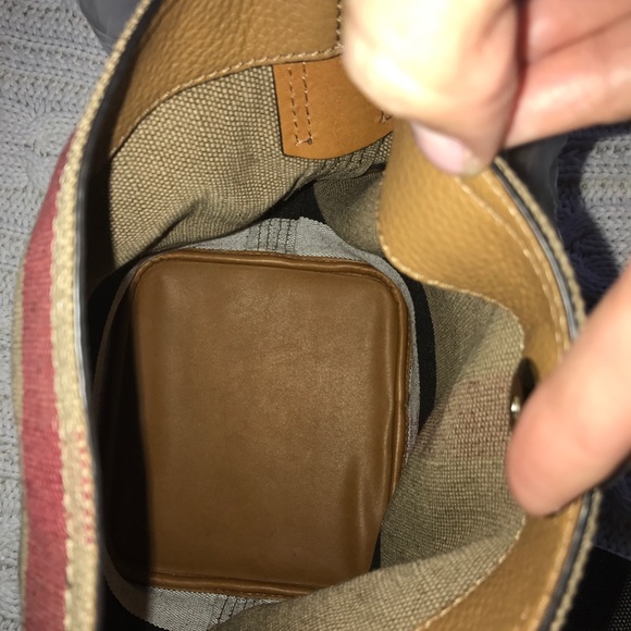 NWT Burberry Ashby Crossbody bag - Picture 6 of 8