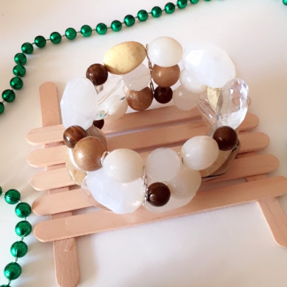 #A171 Wide Beads and Crystal Bracelet - Picture 2 of 6