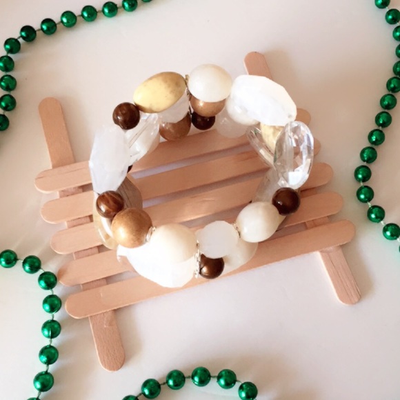 #A171 Wide Beads and Crystal Bracelet - Picture 3 of 6