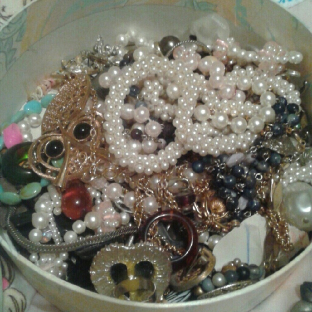 Lots of Vintage jewelry to sort through still...