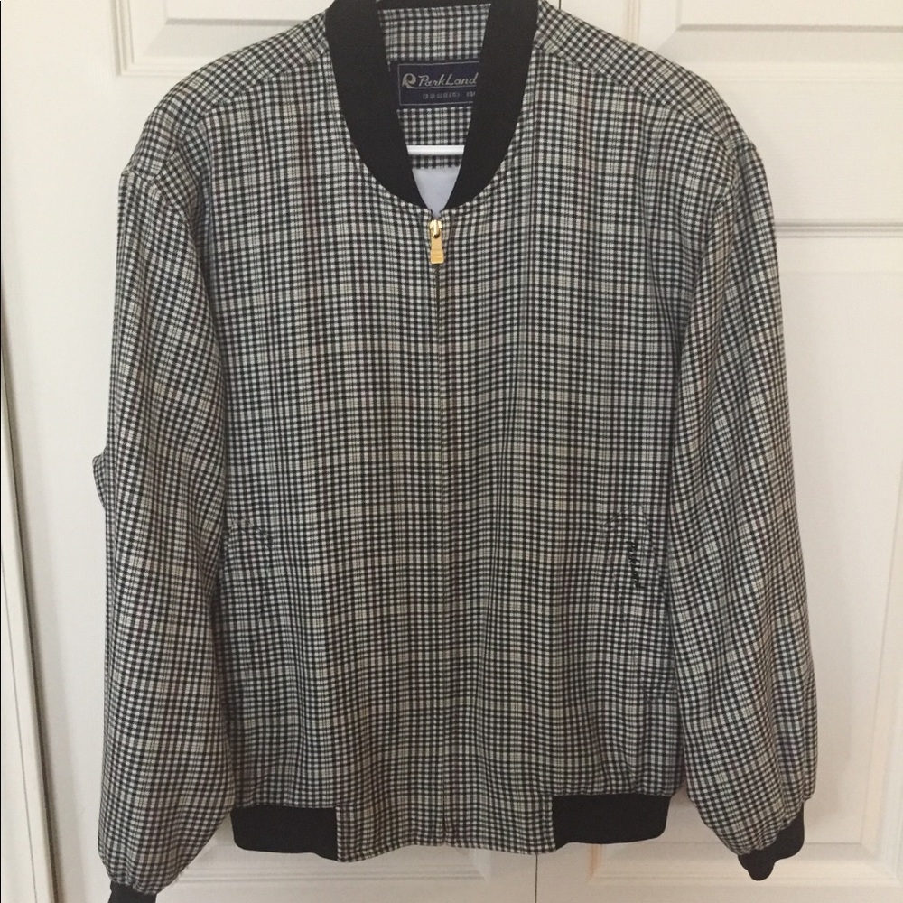🌹SOLD🌹EUC Unique Korean Plaid Bomber Jacket