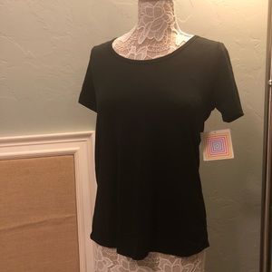 🆕 Solid black Lularoe XS classic T with tags