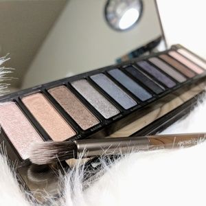 Urban Decay Naked Smokey Eyeshadow Pallet