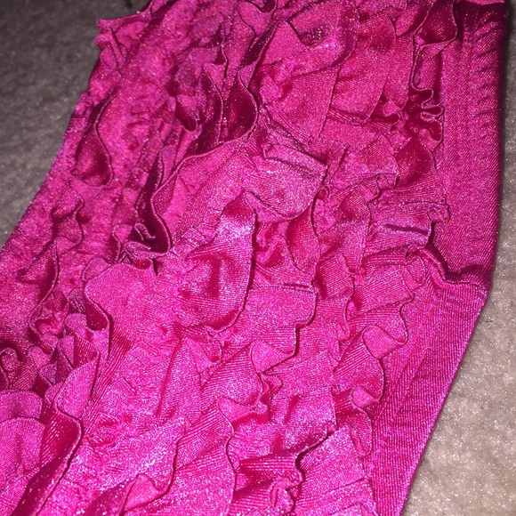 Pink ruffle bikini - Picture 2 of 3