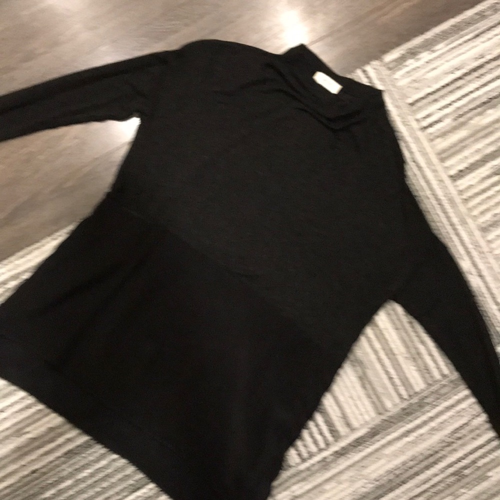 Aritzia Top