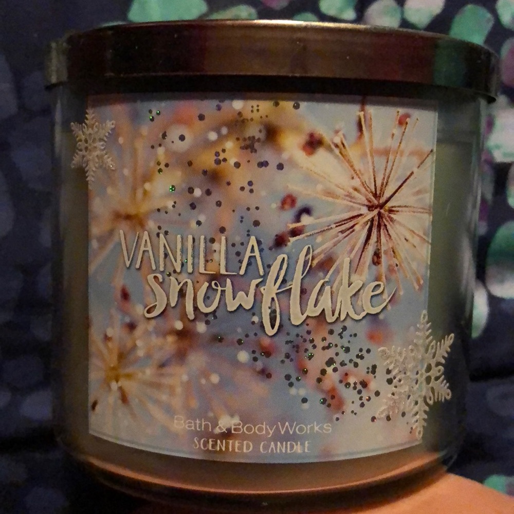 Vanilla Snowflake Scented Candle