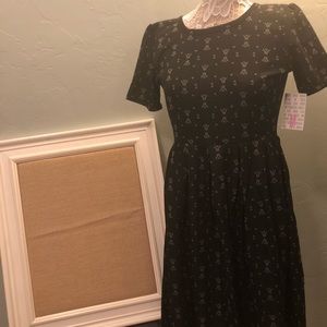 🆕 Brand New black n white Lularoe mad Amelia