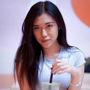 Meet your Posher, Selina