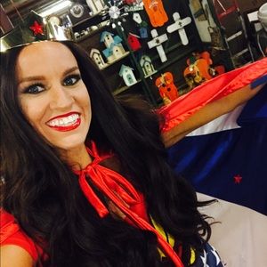Meet your Posher, Courtney